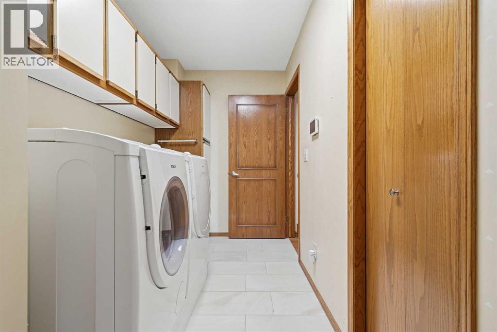 135 Shawnee Rise SW, Calgary, Alberta  T2Y 2S3 - Photo 28 - A2329270