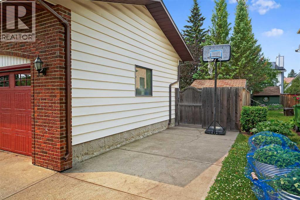 80 Hawkhill Way NW, Calgary, Alberta  T3G 2V2 - Photo 10 - A2331278