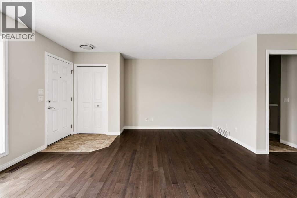 59 Elgin Meadows Park SE, Calgary, Alberta  T2Z 1B5 - Photo 5 - A2331673