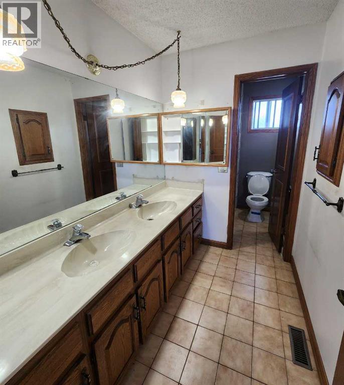 39 Whiteram Close NE, Calgary, Alberta  T1Y 5X8 - Photo 17 - A2332081