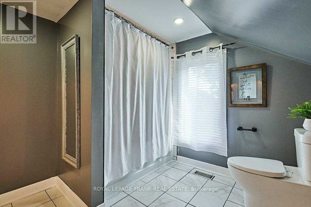 493 St. Lawrence Avenue, Oshawa, Ontario  L1H 4C3 - Photo 15 - E13636850