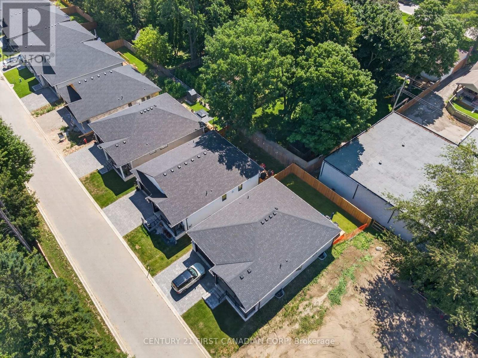 18 - 430 Head Street N, Strathroy-Caradoc, Ontario  N7G 0H3 - Photo 3 - X13636854