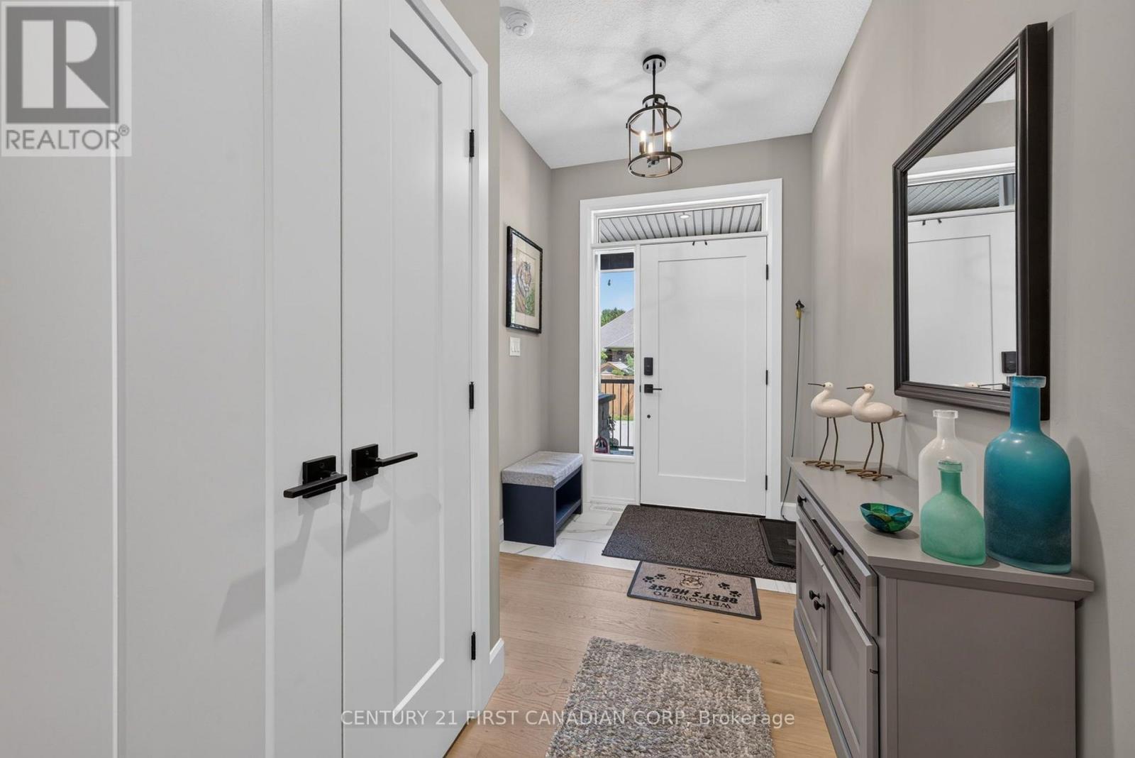 18 - 430 Head Street N, Strathroy-Caradoc, Ontario  N7G 0H3 - Photo 6 - X13636854