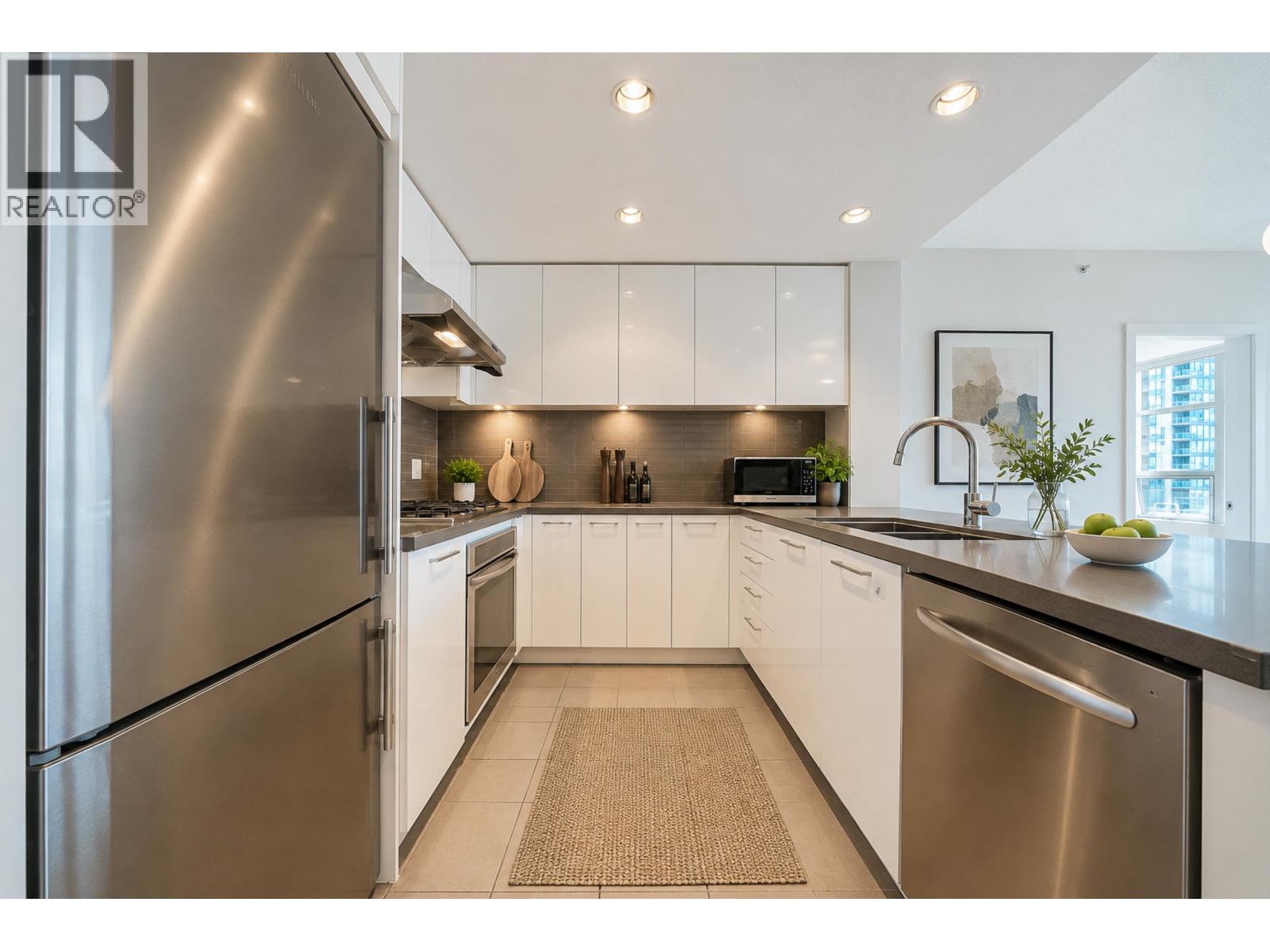 2707 4880 Bennett Street, Burnaby, British Columbia  V5H 0C1 - Photo 6 - R3141156