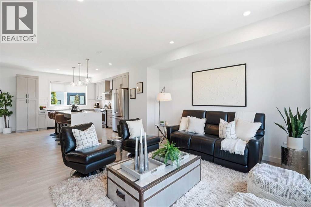108 Na'a Heights SW, Calgary, Alberta  T3H 6C4 - Photo 6 - A2331947