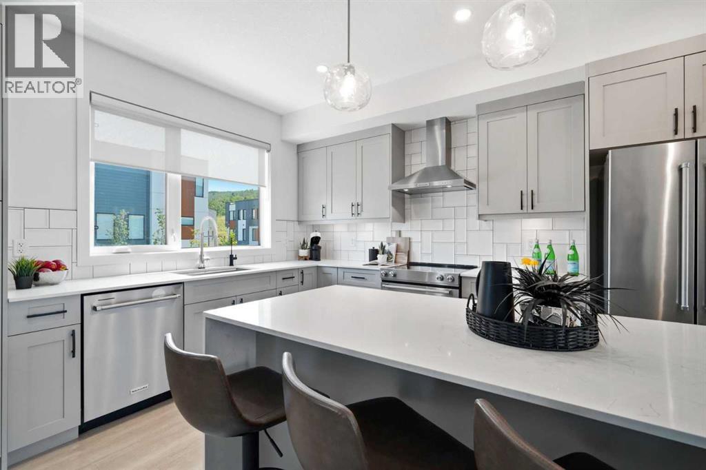 108 Na'a Heights SW, Calgary, Alberta  T3H 6C4 - Photo 8 - A2331947