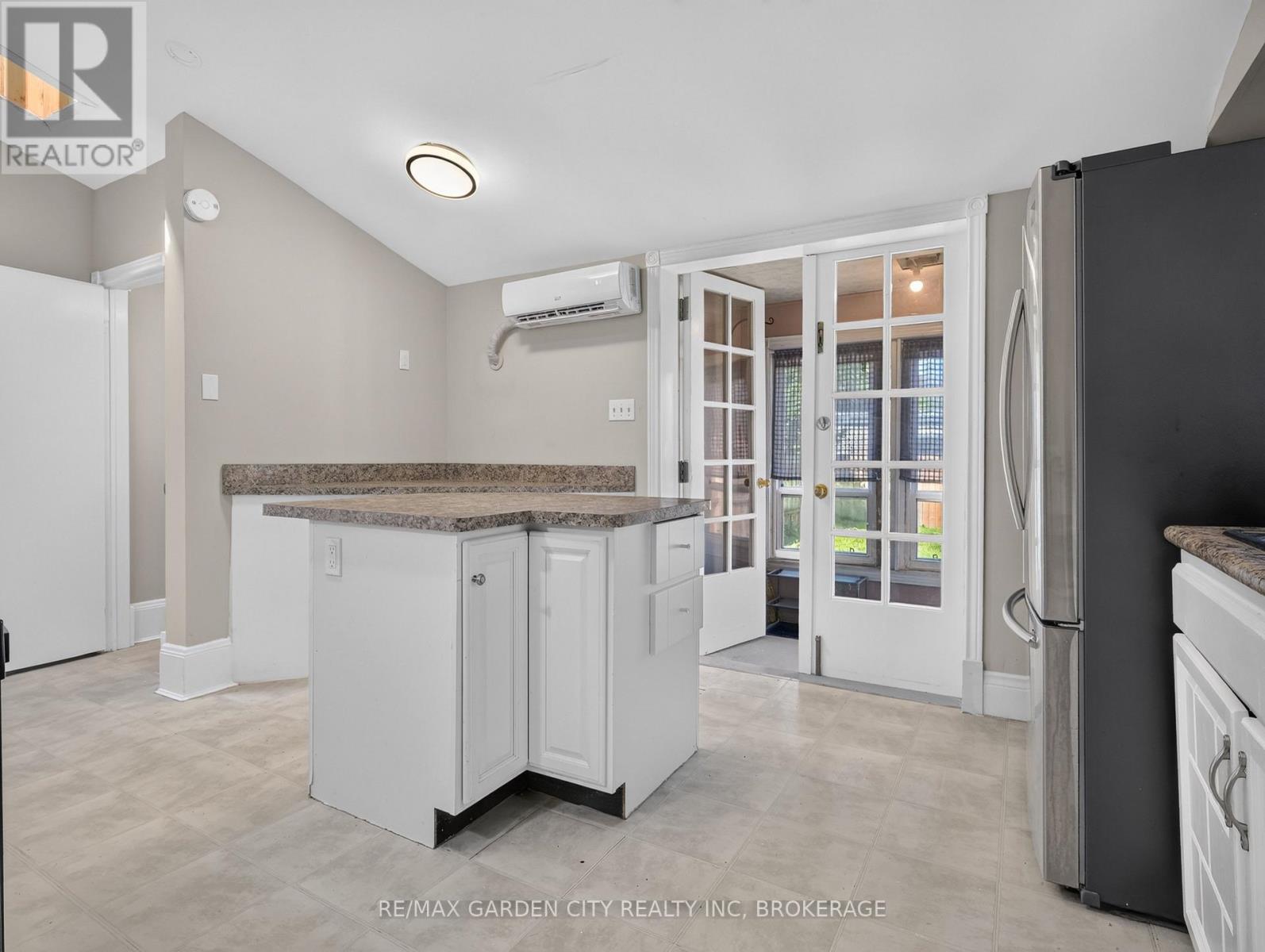 15 Catherine Street, St. Catharines, Ontario  L2R 5E4 - Photo 10 - X13636770
