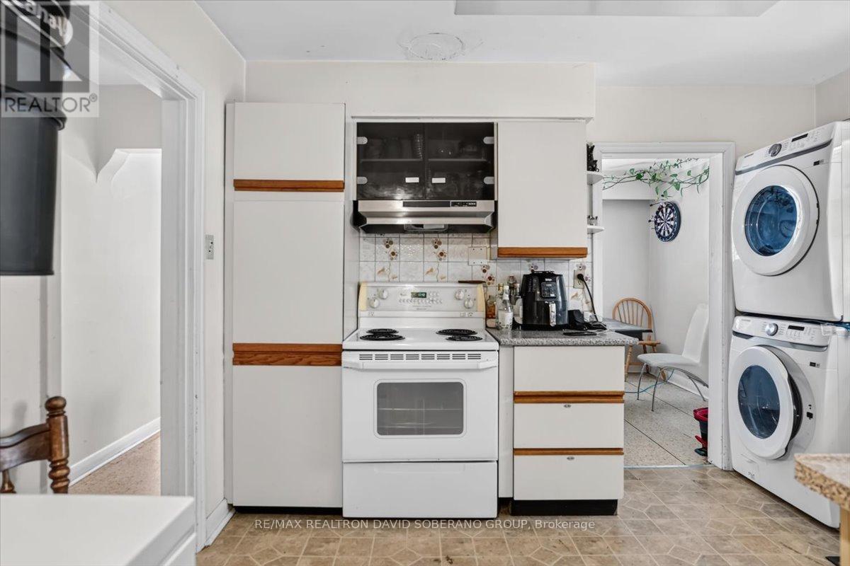 19 Wigan Crescent, Toronto, Ontario M3H 3A3 - Photo 8 - C13636702