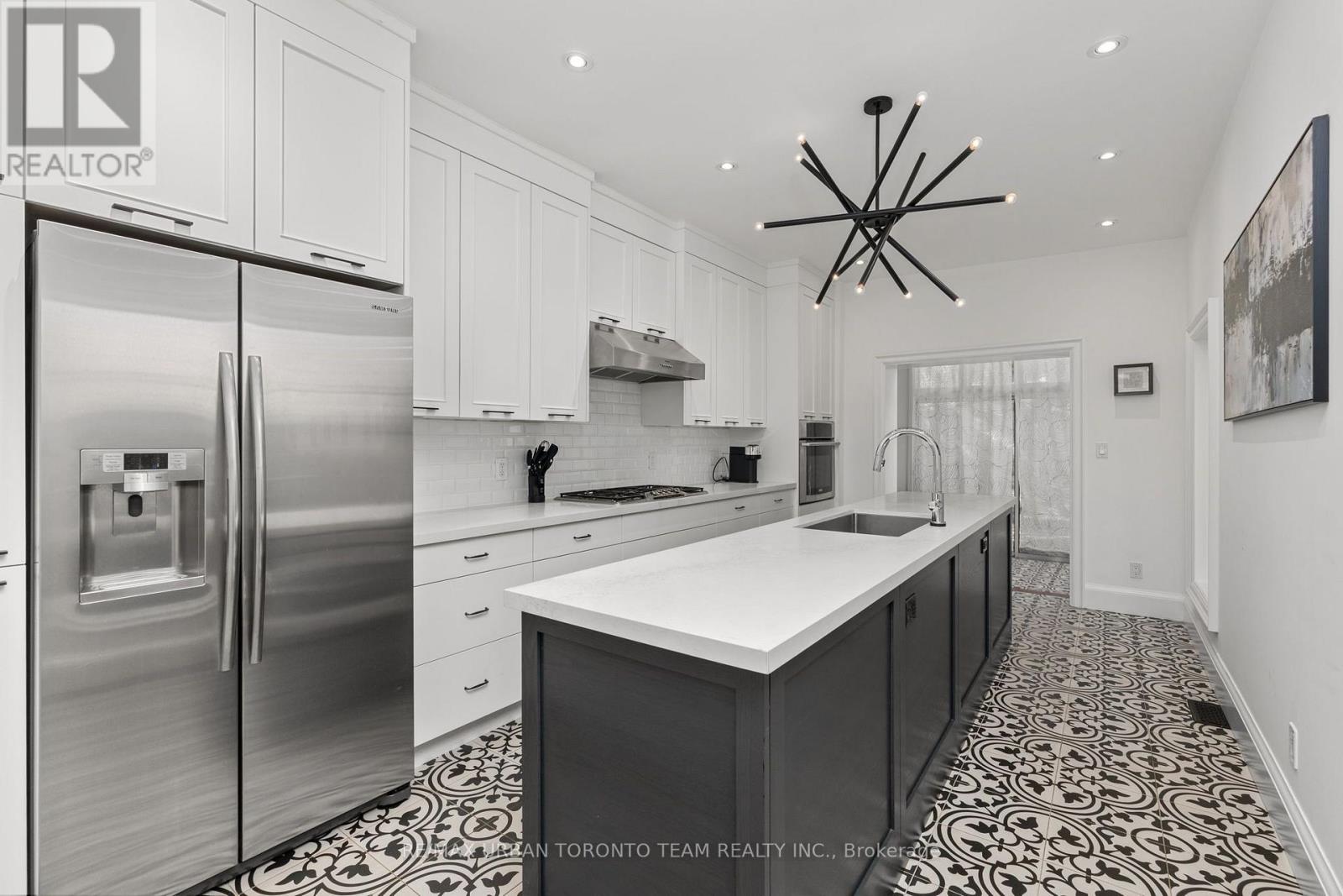 18 Draper Street, Toronto, Ontario  M5V 2M4 - Photo 10 - C13636790