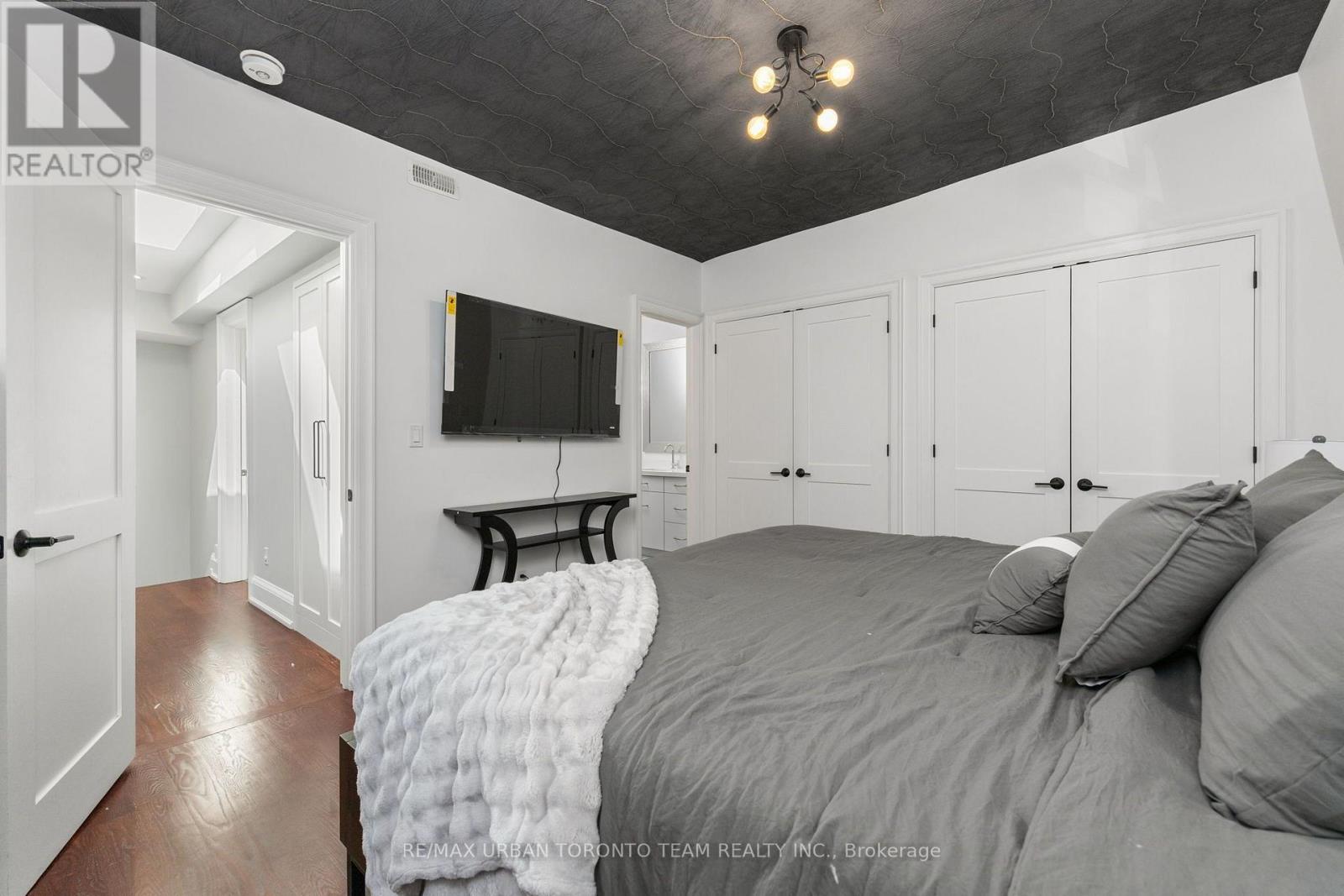 18 Draper Street, Toronto, Ontario  M5V 2M4 - Photo 24 - C13636790