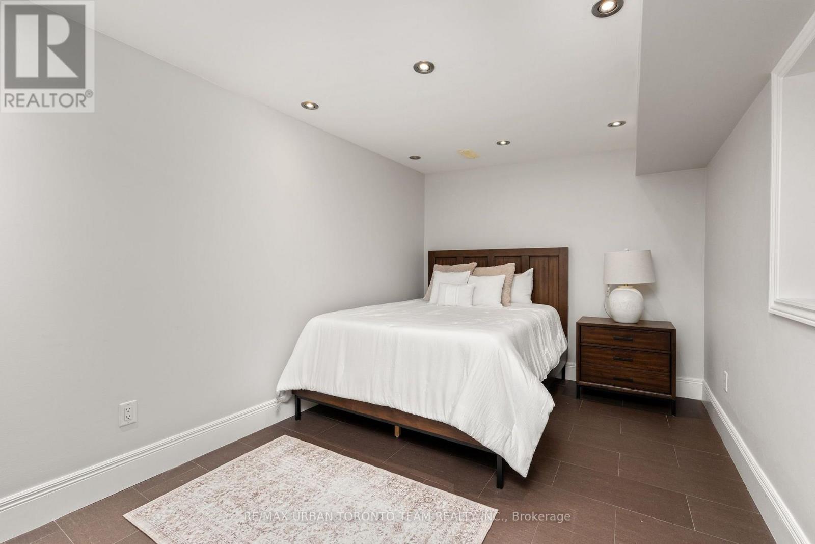 18 Draper Street, Toronto, Ontario  M5V 2M4 - Photo 32 - C13636790