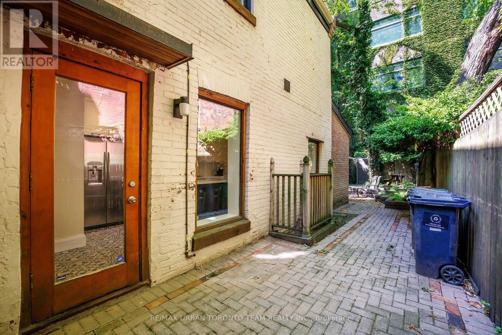 18 Draper Street, Toronto, Ontario  M5V 2M4 - Photo 33 - C13636790