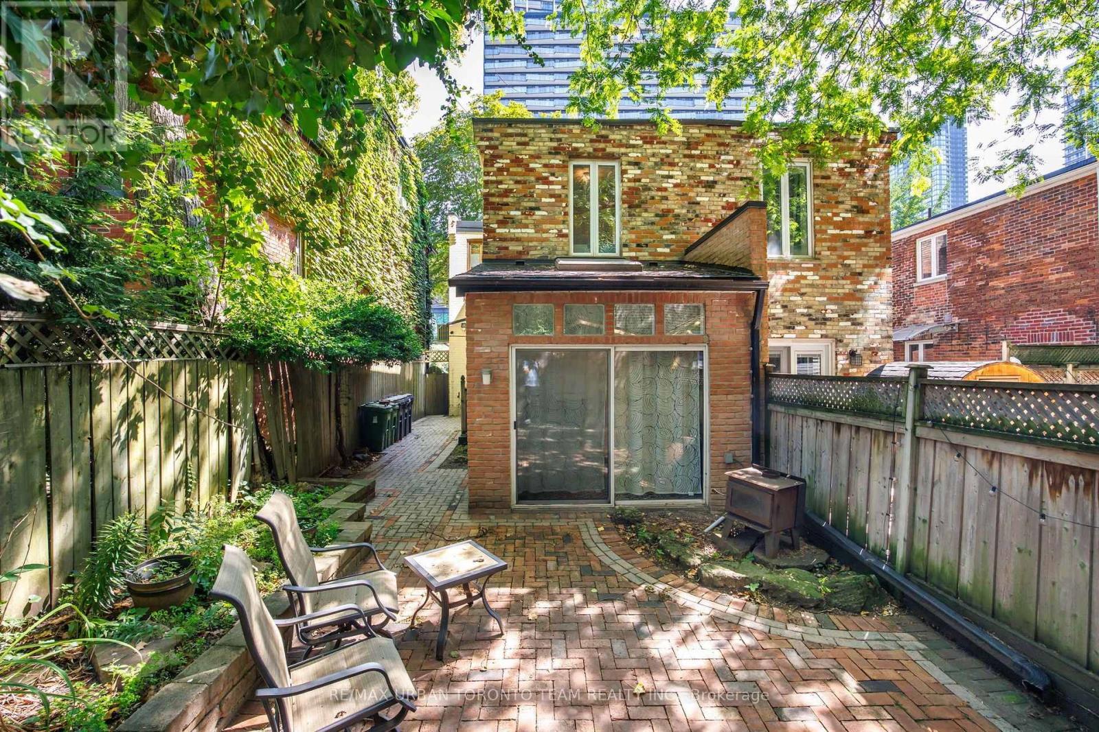 18 Draper Street, Toronto, Ontario  M5V 2M4 - Photo 37 - C13636790