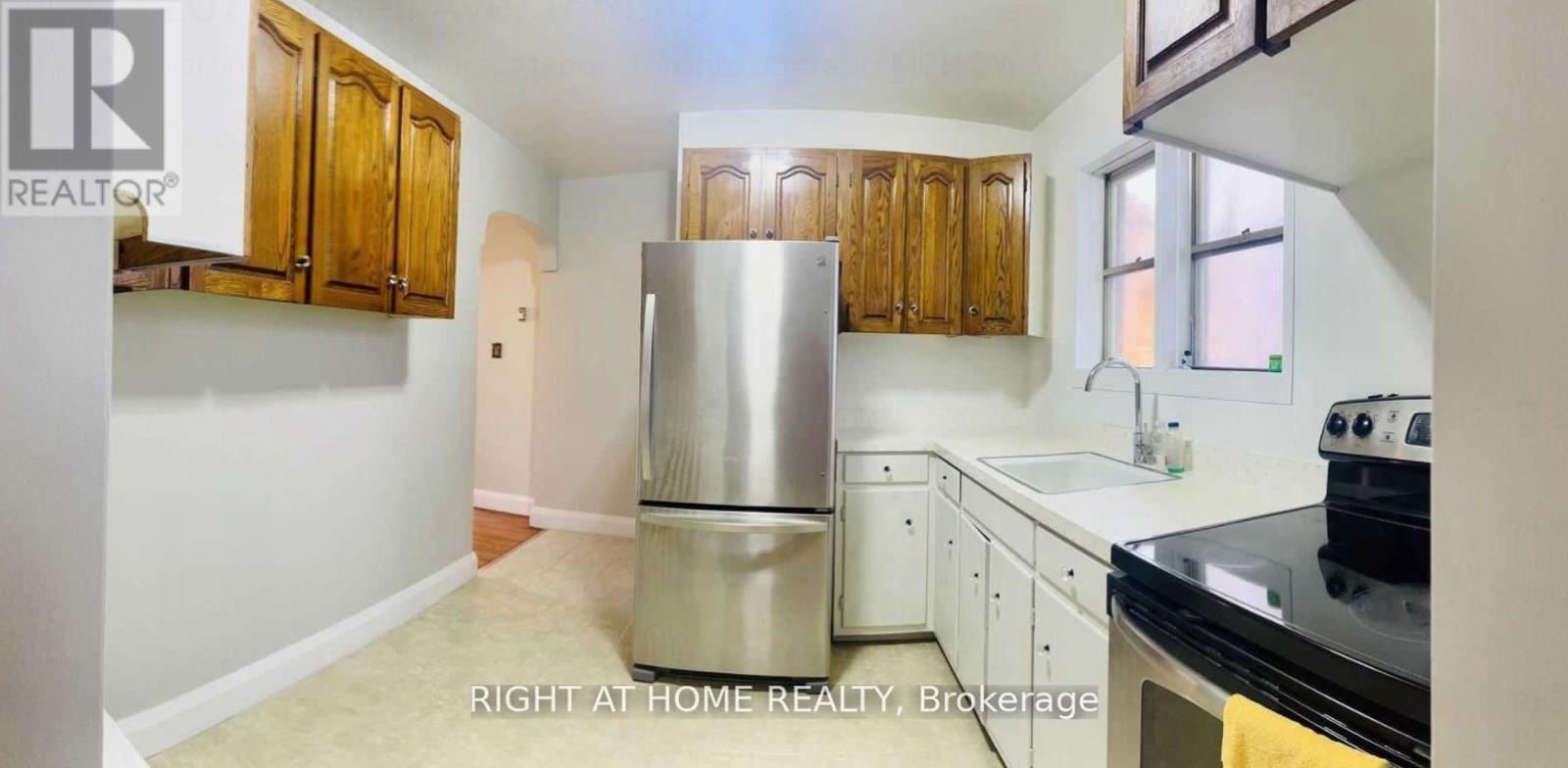 201 Codsell Avenue, Toronto, Ontario  M3H 3W5 - Photo 8 - C13636834