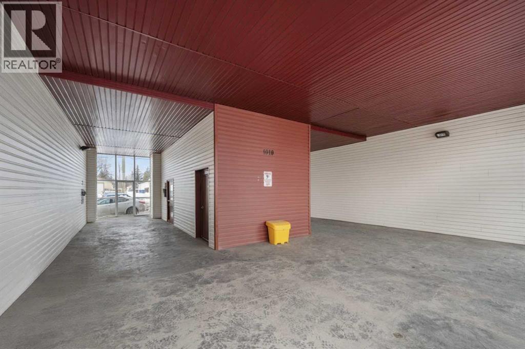 208, 1010 Railway Street, Crossfield, Alberta  T0M 0S0 - Photo 2 - A2334639