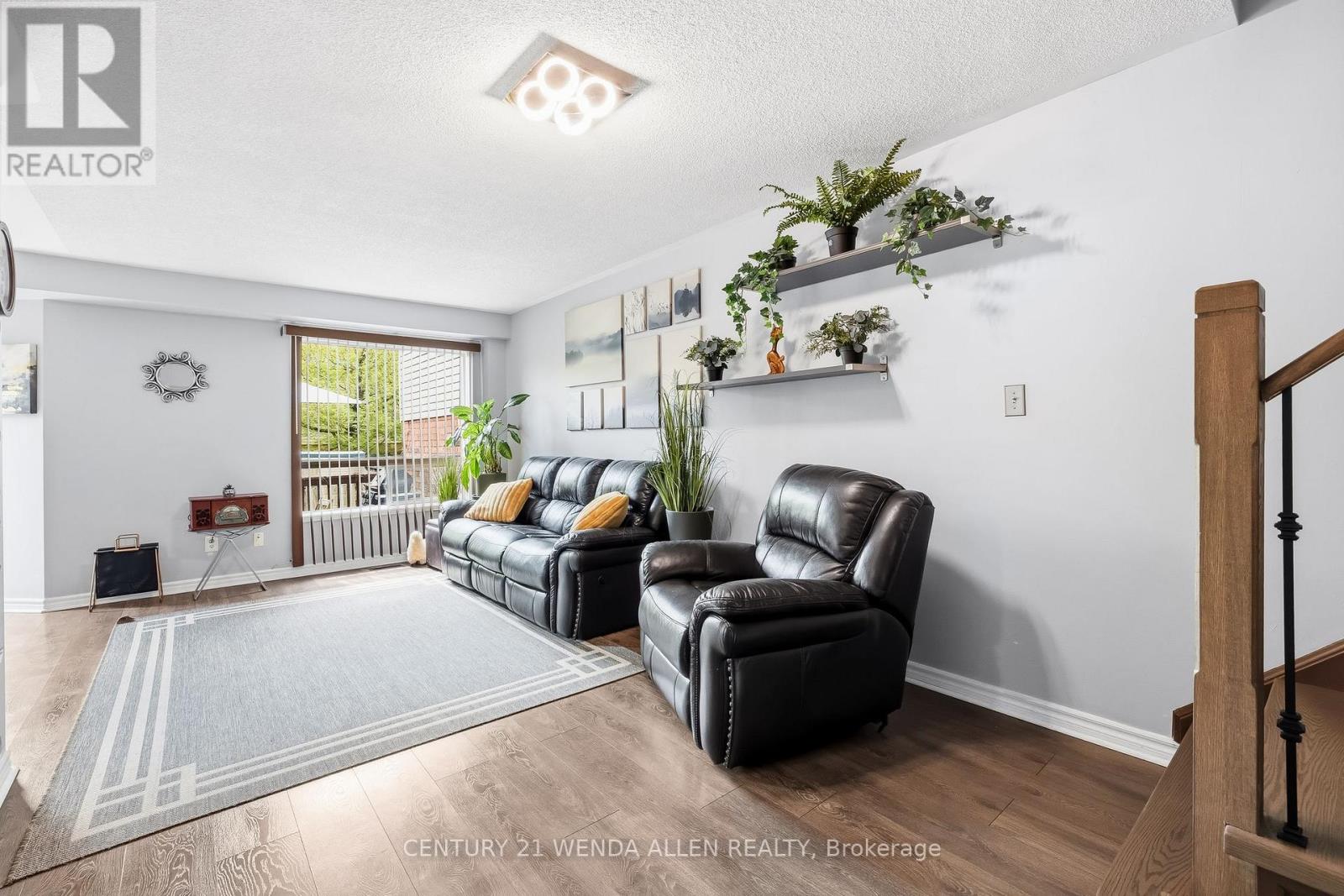 5 Jays Drive, Whitby, Ontario  L1R 2P5 - Photo 3 - E13636754