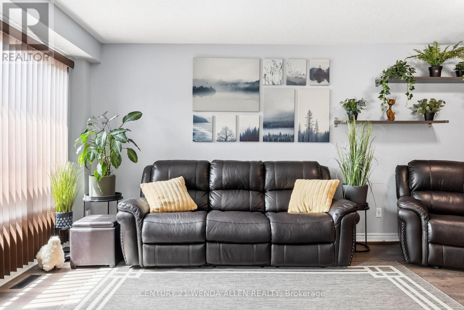 5 Jays Drive, Whitby, Ontario  L1R 2P5 - Photo 6 - E13636754