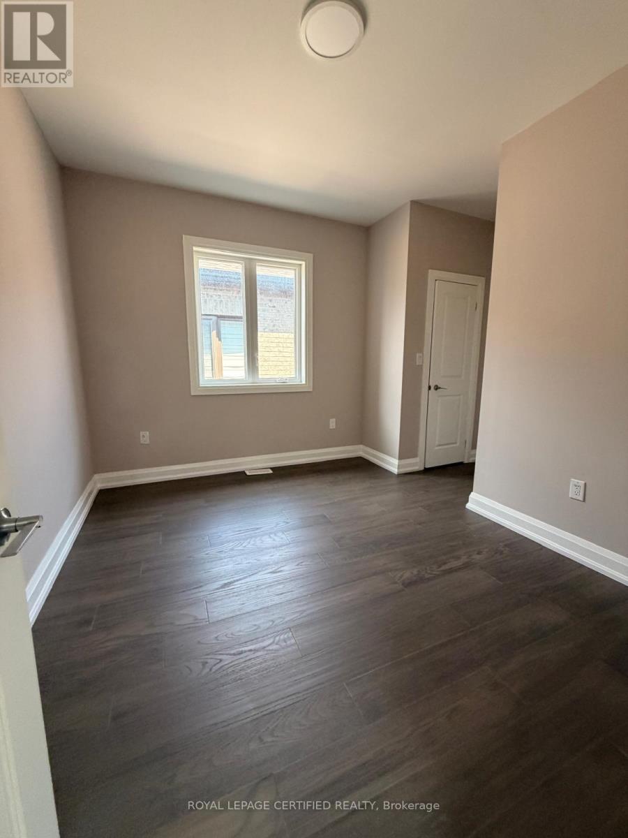 450 Midland Avenue, Toronto, Ontario  M1N 4A5 - Photo 11 - E13636818