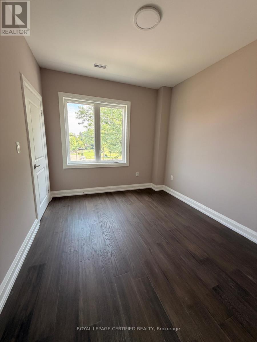 450 Midland Avenue, Toronto, Ontario  M1N 4A5 - Photo 15 - E13636818