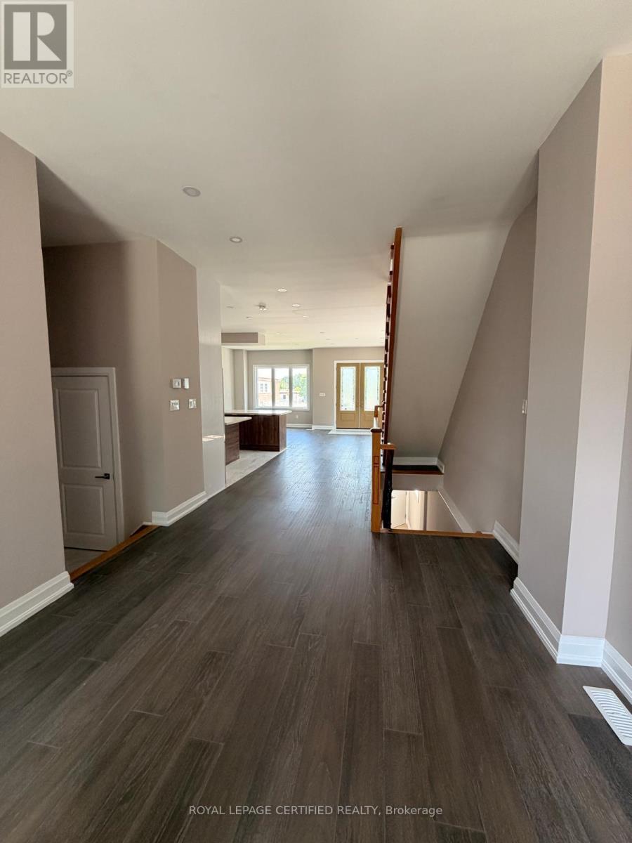 450 Midland Avenue, Toronto, Ontario  M1N 4A5 - Photo 3 - E13636818