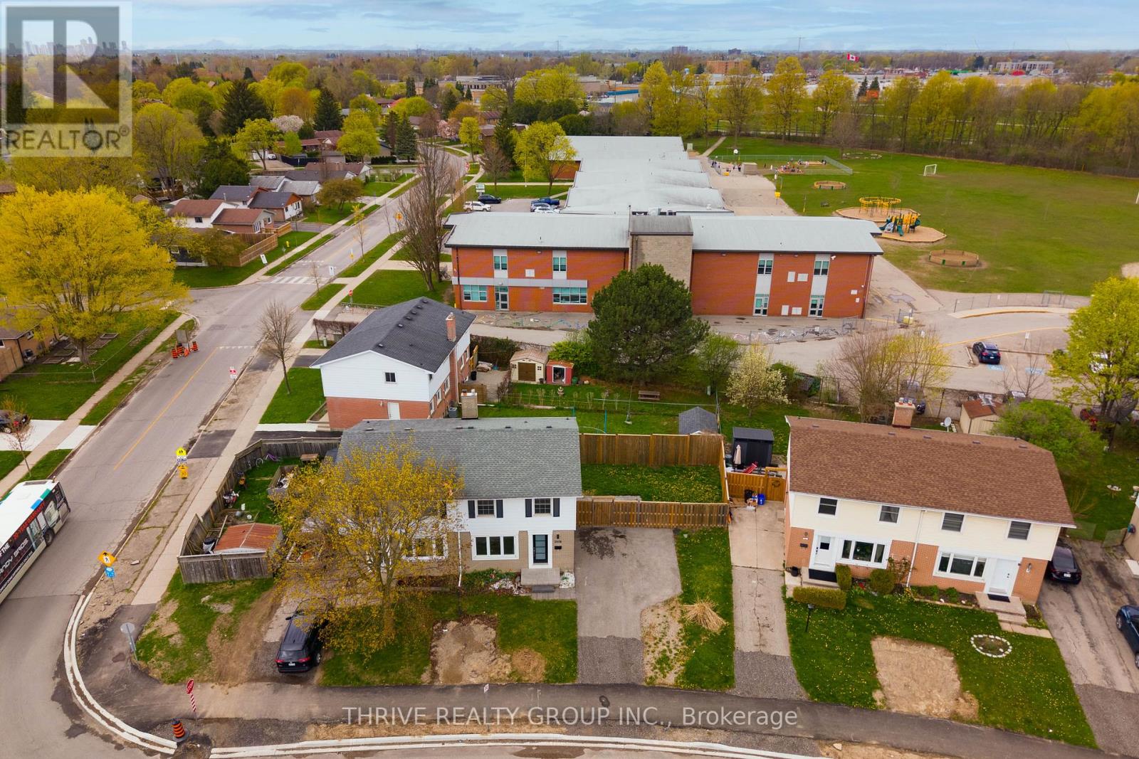 2008 Royal Crescent, London East, Ontario  N5V 1N8 - Photo 3 - X13071234