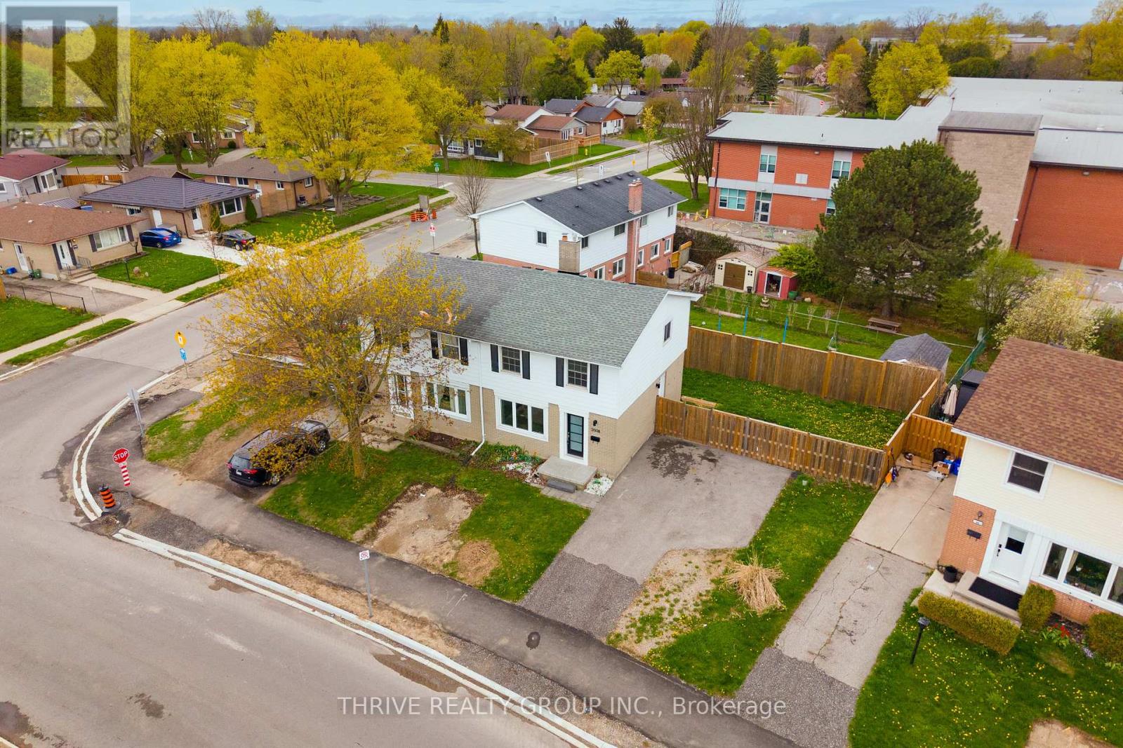 2008 Royal Crescent, London East, Ontario  N5V 1N8 - Photo 4 - X13071234