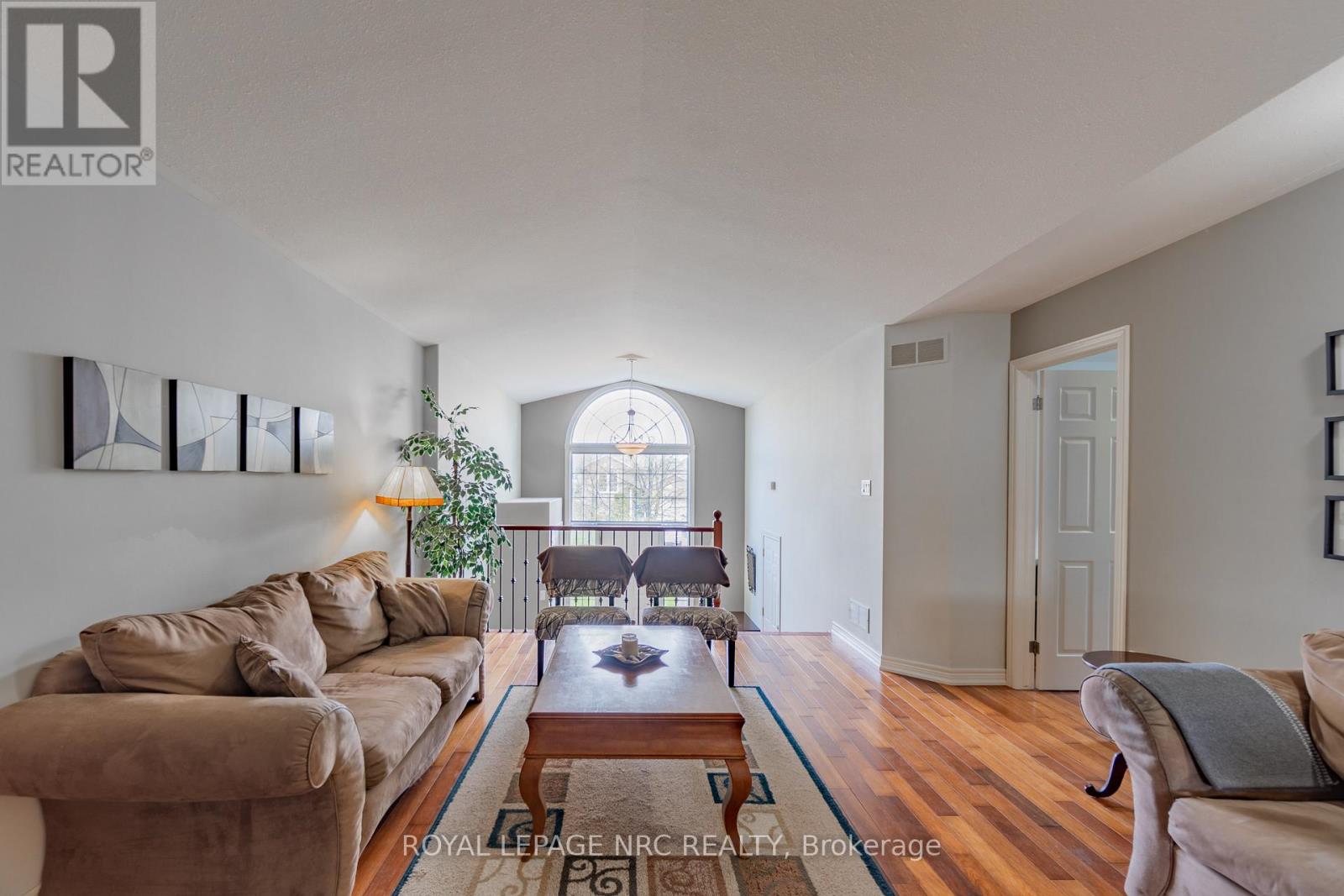 8398 Atack Court, Niagara Falls, Ontario  L2H 3N4 - Photo 7 - X13076572