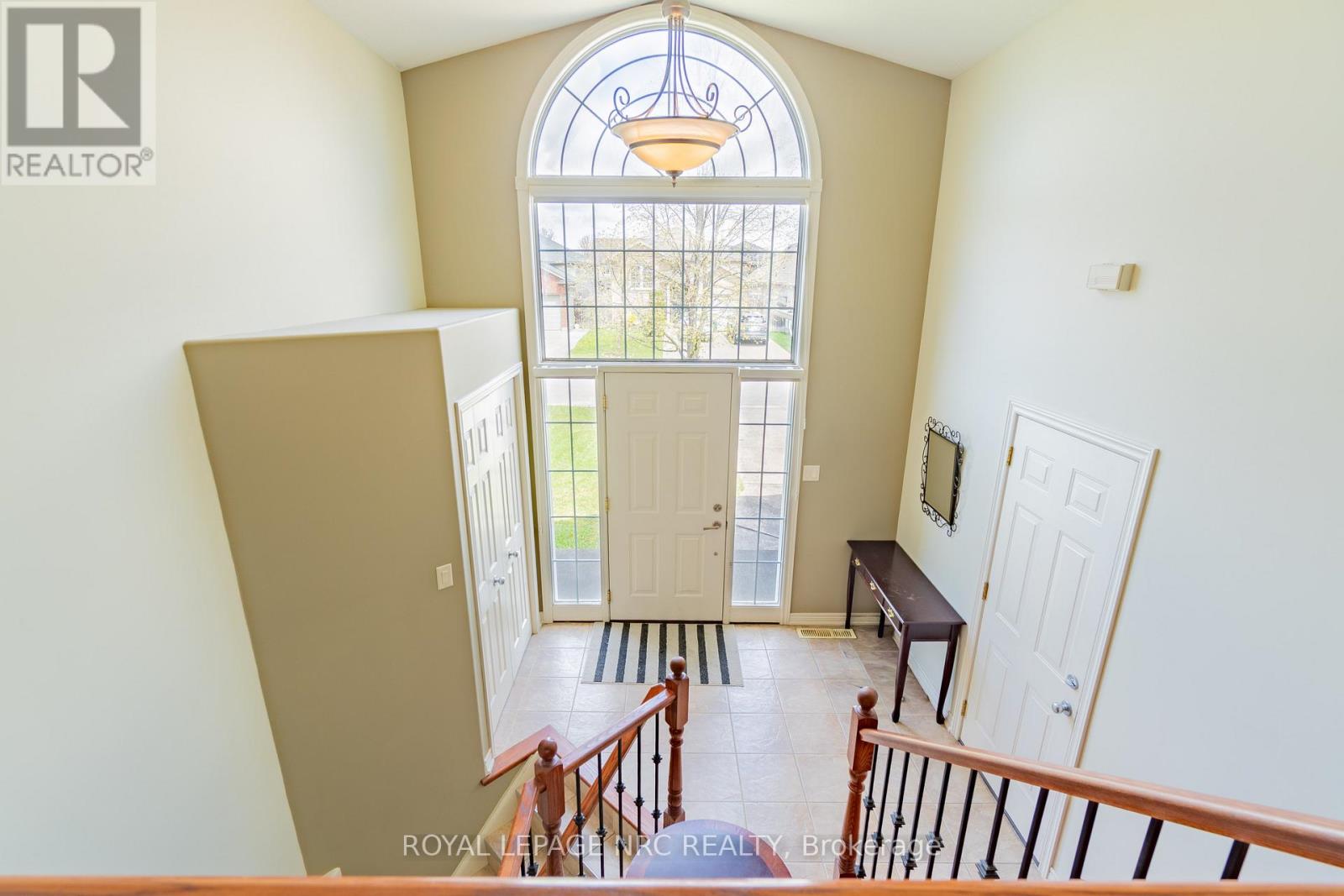 8398 Atack Court, Niagara Falls, Ontario  L2H 3N4 - Photo 4 - X13076572
