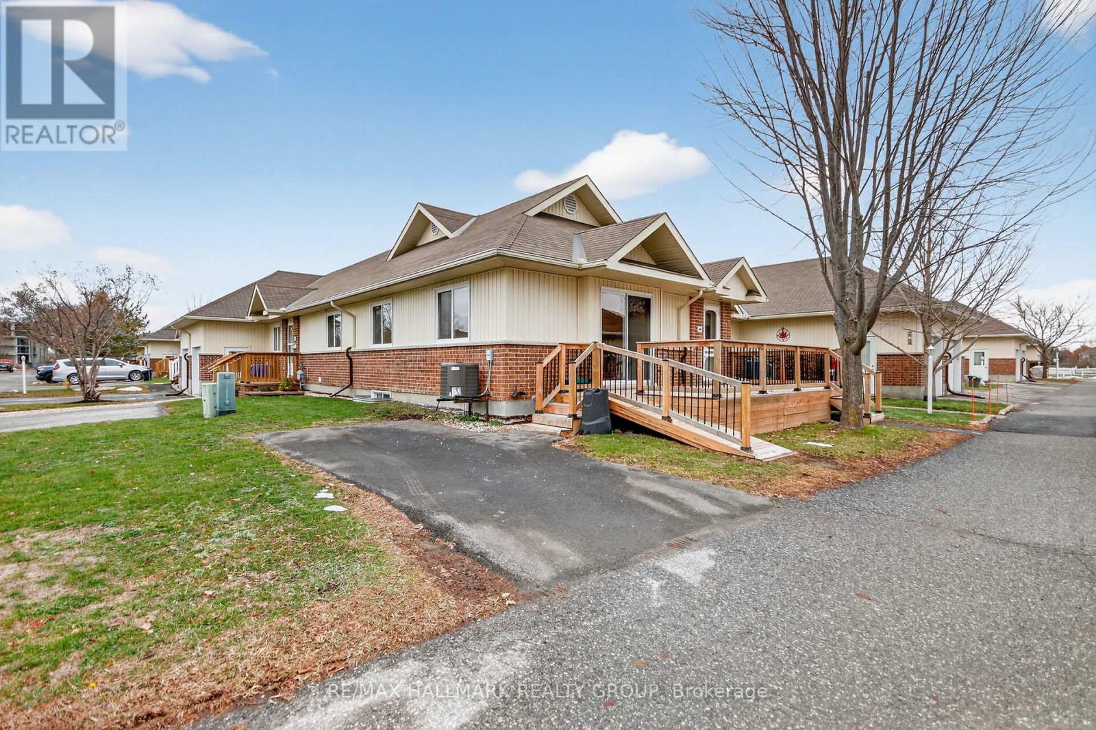 600 Sunbeam Private, Ottawa, Ontario K0A 2Z0 - Photo 2 - X12588616