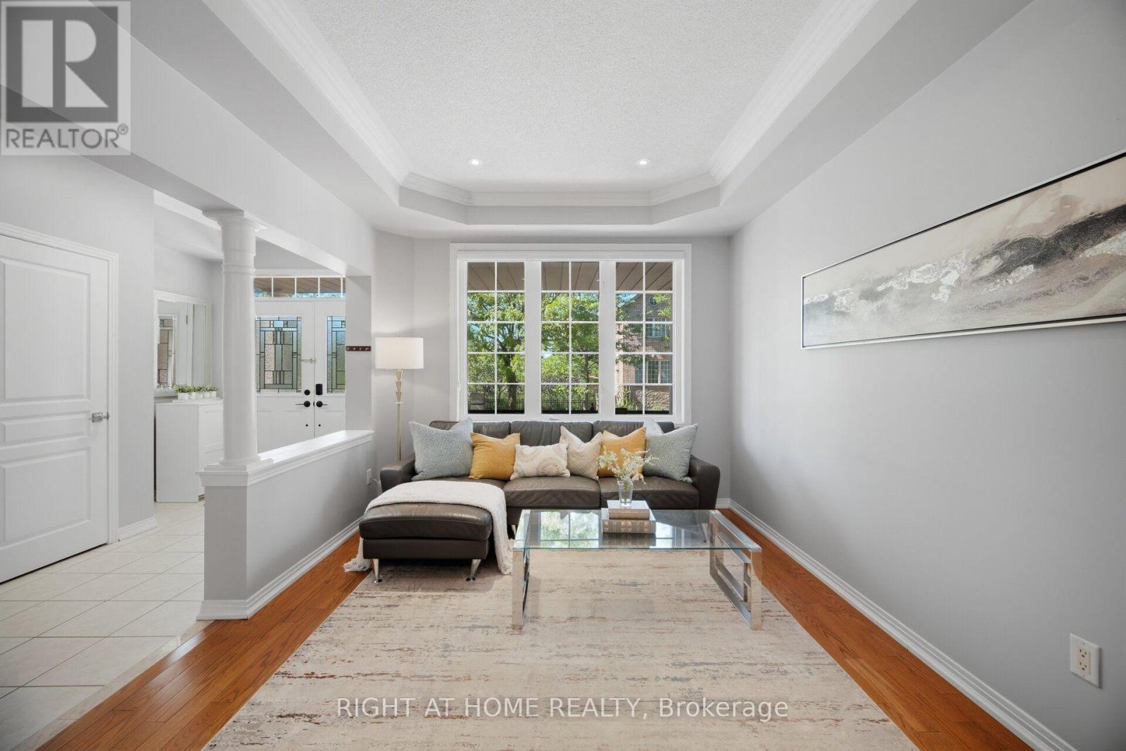 82 Starhill Crescent, Markham, Ontario  L6C 3A2 - Photo 10 - N13636832