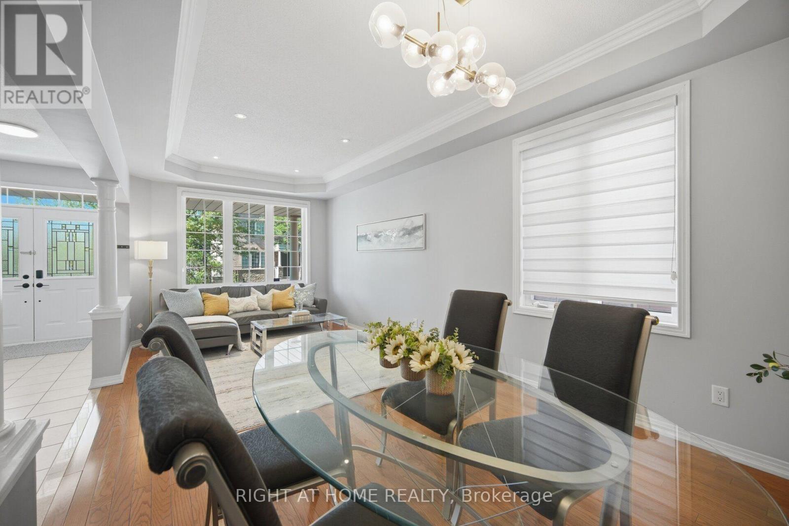 82 Starhill Crescent, Markham, Ontario  L6C 3A2 - Photo 14 - N13636832