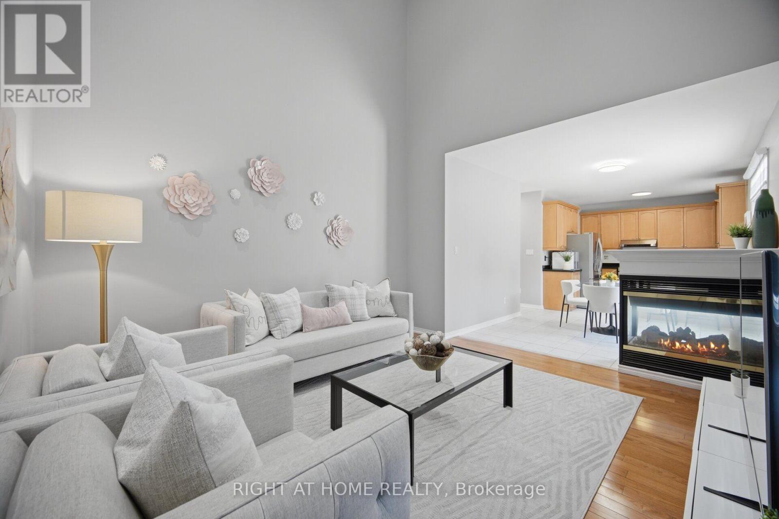 82 Starhill Crescent, Markham, Ontario  L6C 3A2 - Photo 24 - N13636832