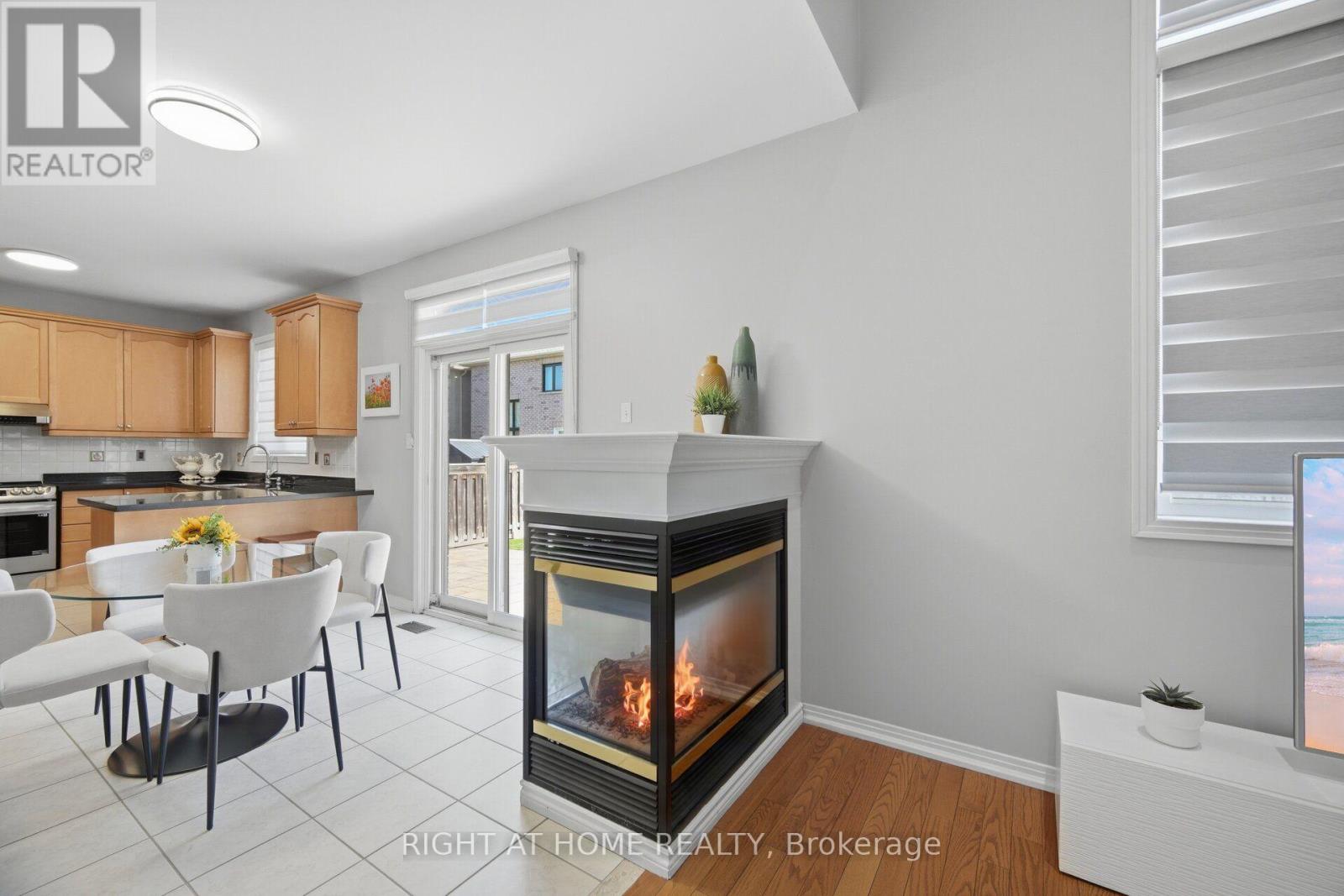 82 Starhill Crescent, Markham, Ontario  L6C 3A2 - Photo 25 - N13636832