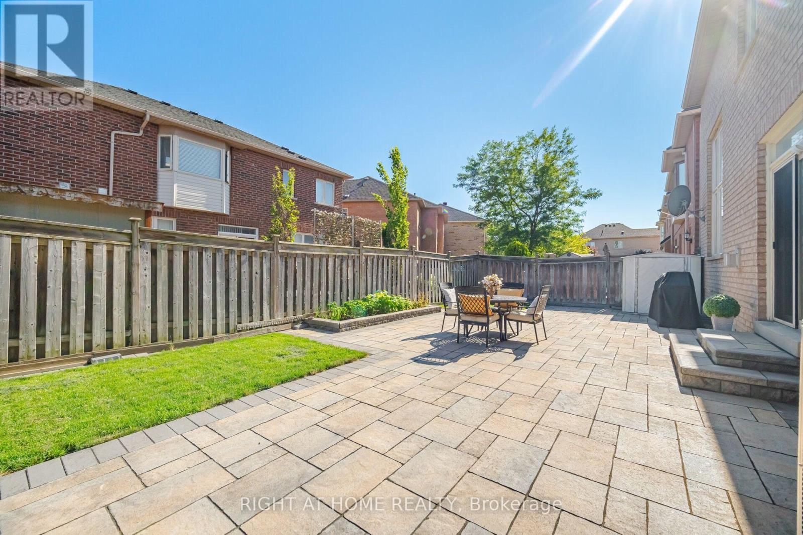 82 Starhill Crescent, Markham, Ontario  L6C 3A2 - Photo 47 - N13636832