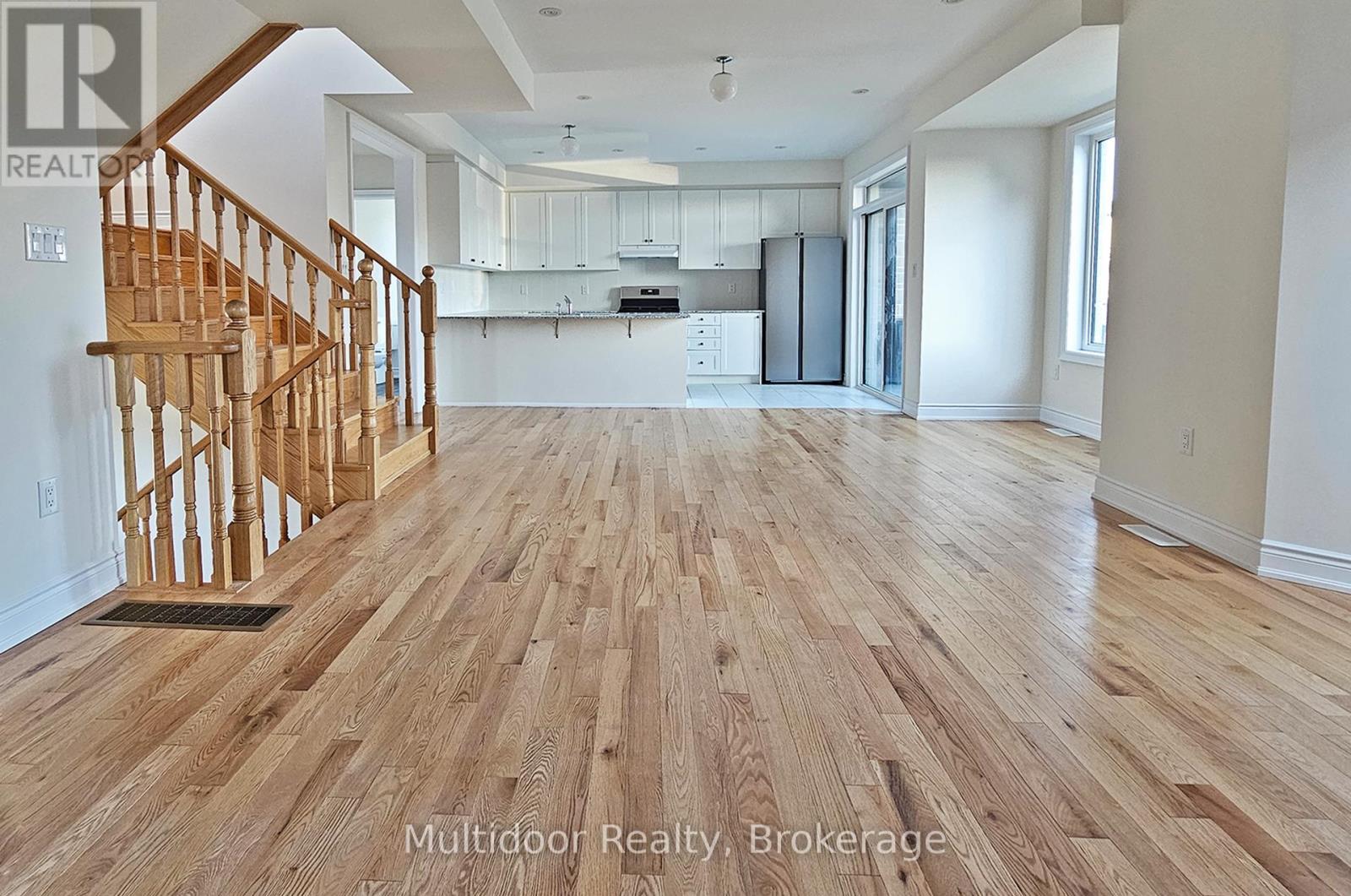 159 Tennant Circle, Vaughan, Ontario  L4H 5L4 - Photo 4 - N13636882