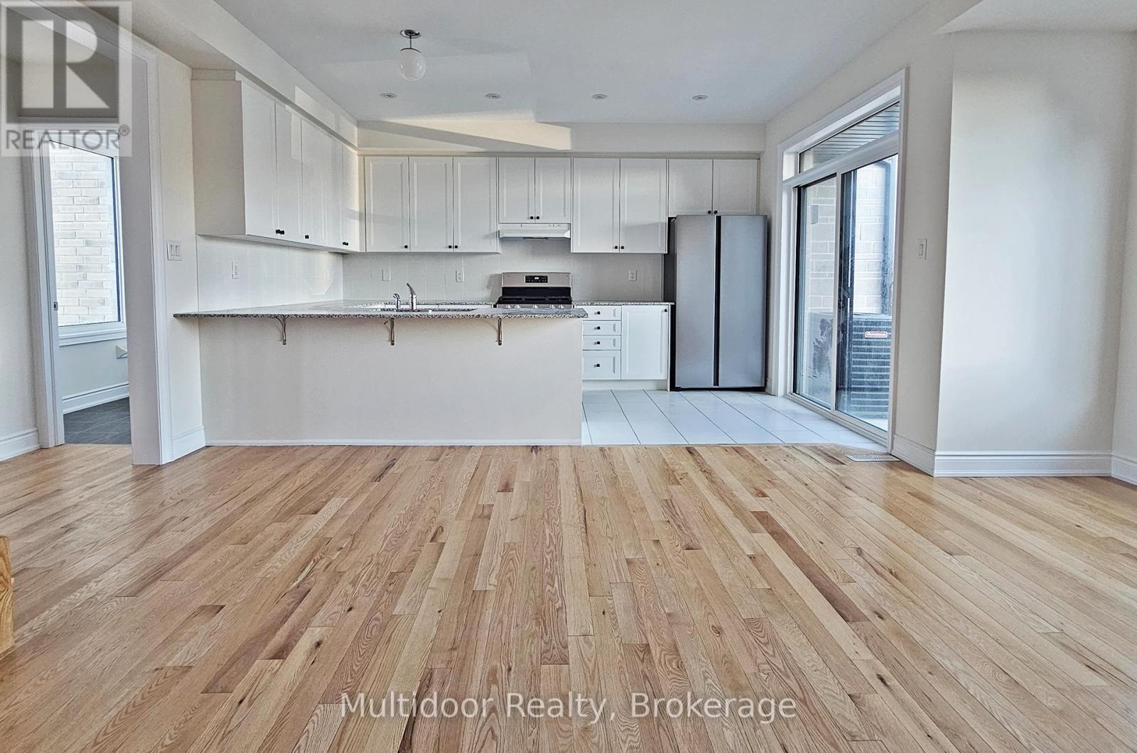 159 Tennant Circle, Vaughan, Ontario  L4H 5L4 - Photo 5 - N13636882