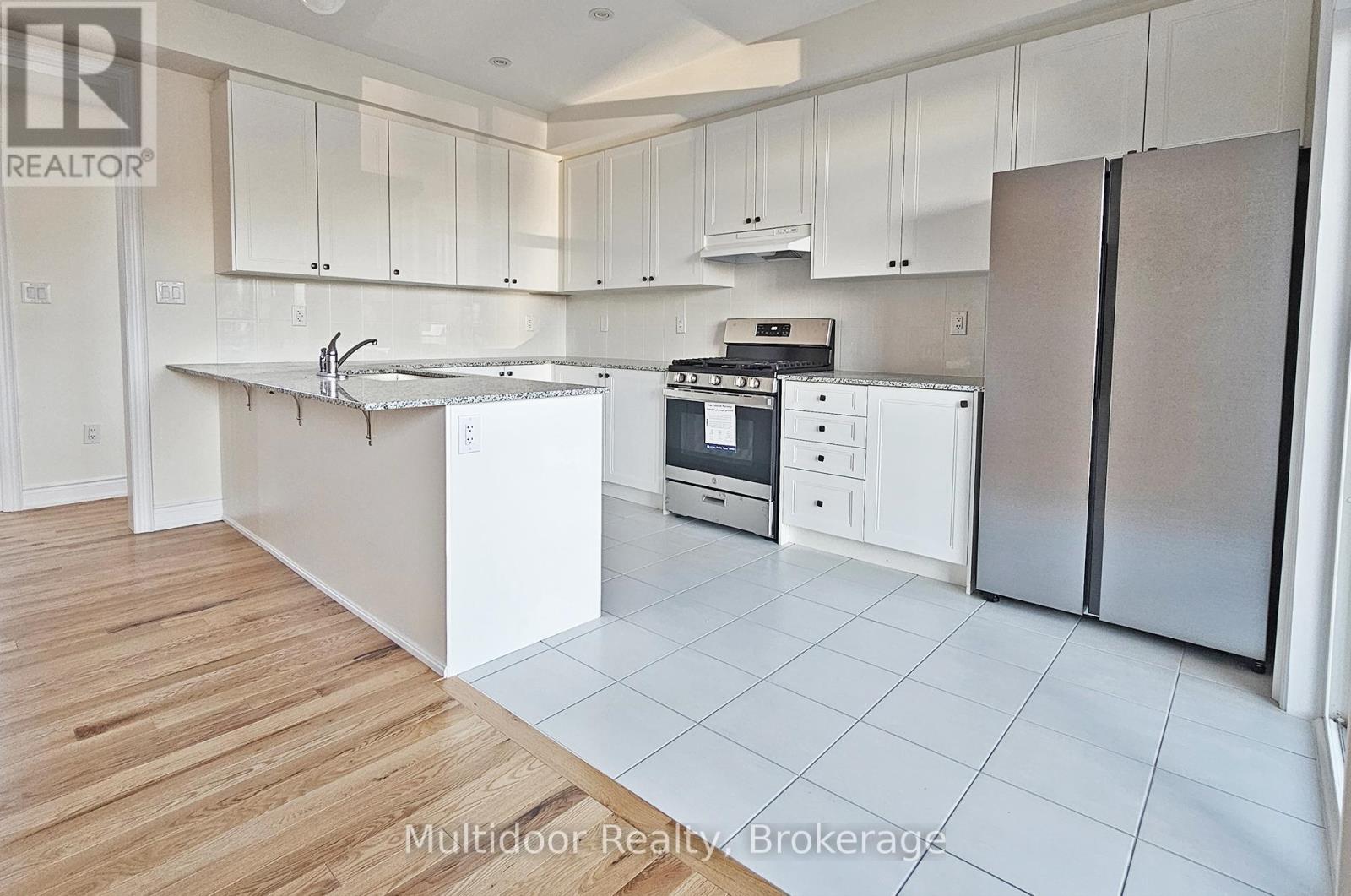 159 Tennant Circle, Vaughan, Ontario  L4H 5L4 - Photo 6 - N13636882