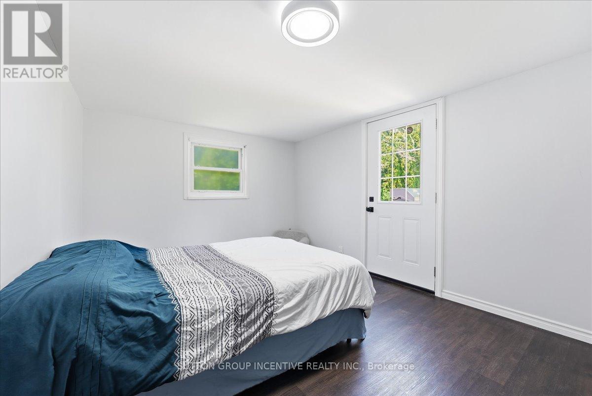 107 Park Street, Tay, Ontario  L0K 2A0 - Photo 11 - S13636752