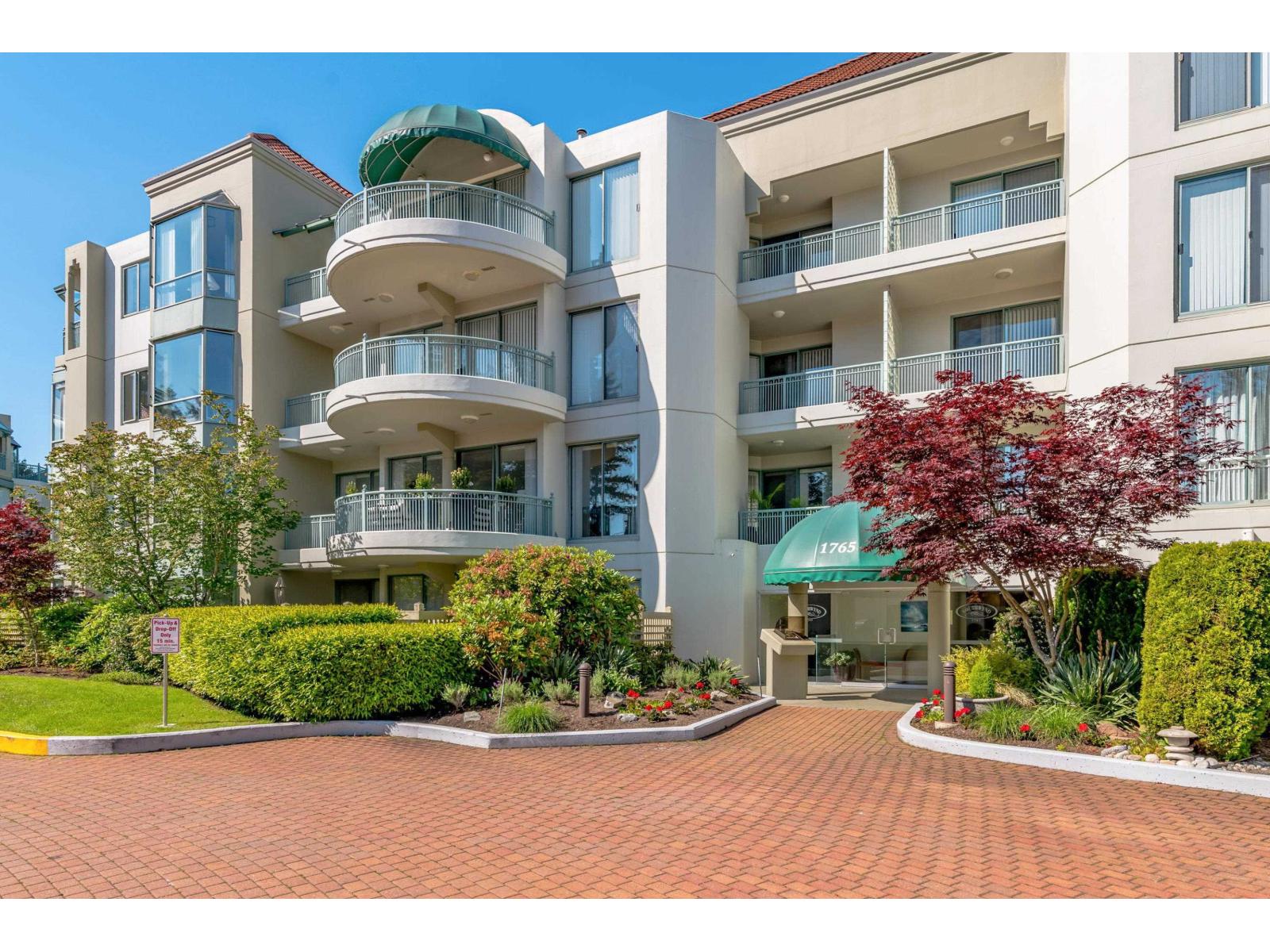 402 1765 Martin Drive, Surrey, British Columbia  V4A 9T6 - Photo 2 - R3149896