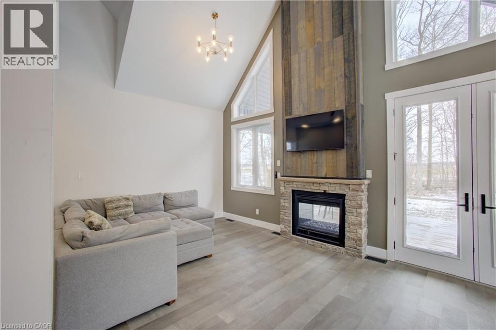 74362 Driftwood Drive, Bayfield, Ontario  N0M 1G0 - Photo 12 - 40816600