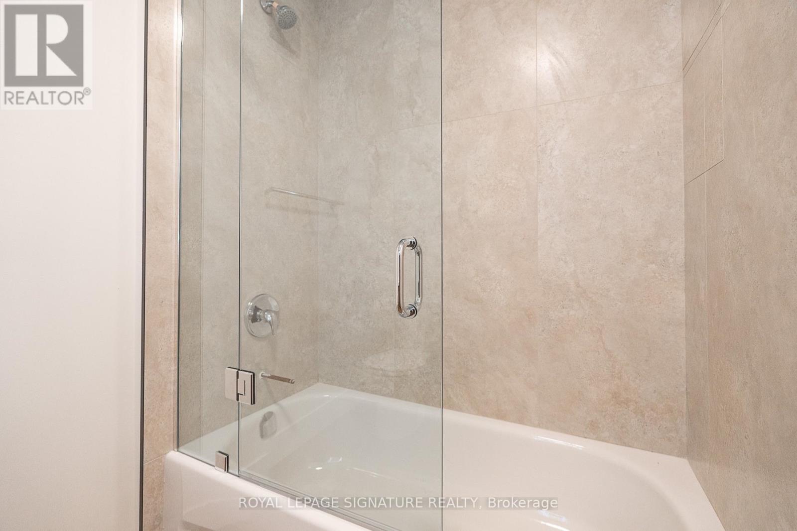 #4 - 7 Earnscliffe Road, Toronto, Ontario M6E 1J4 - Photo 5 - C13507846
