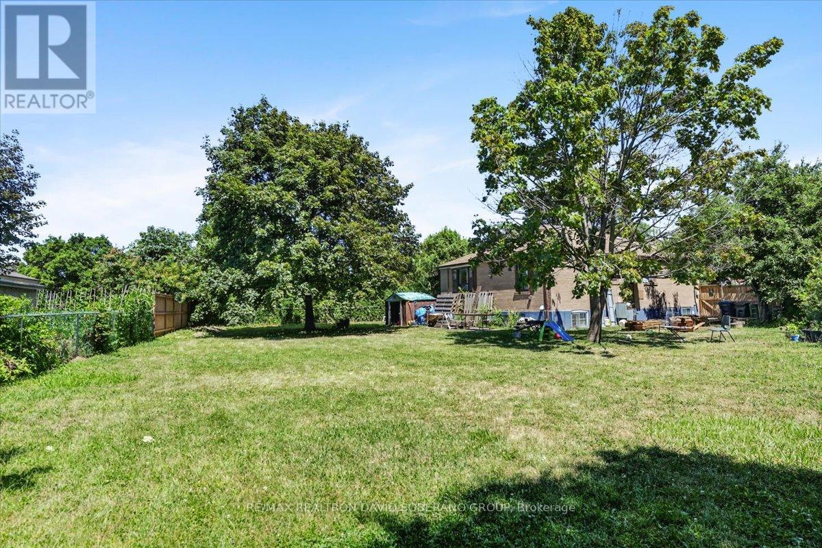 19 Wigan Crescent, Toronto, Ontario M3H 3A3 - Photo 19 - C13636702