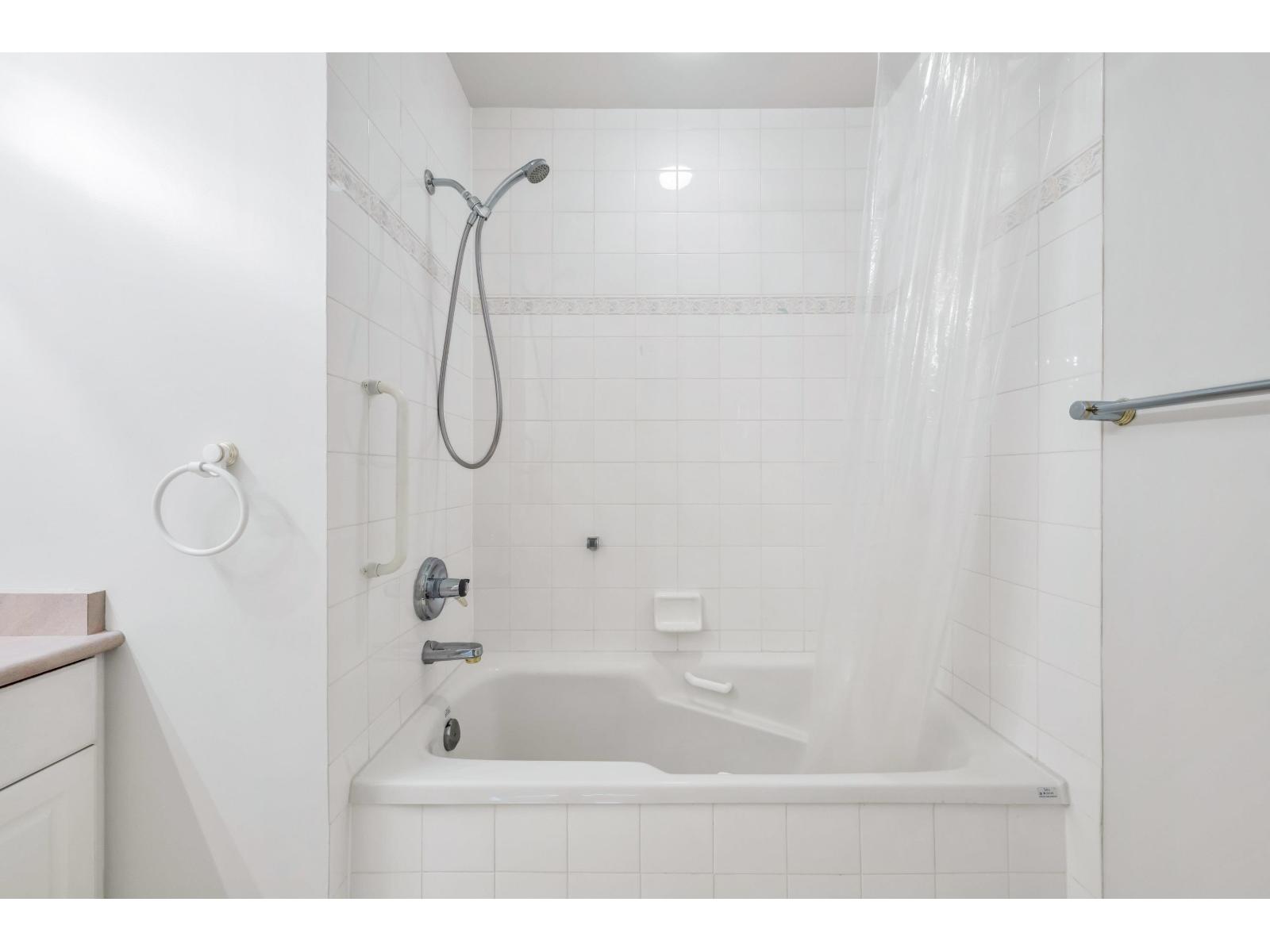 402 1765 Martin Drive, Surrey, British Columbia  V4A 9T6 - Photo 18 - R3149896