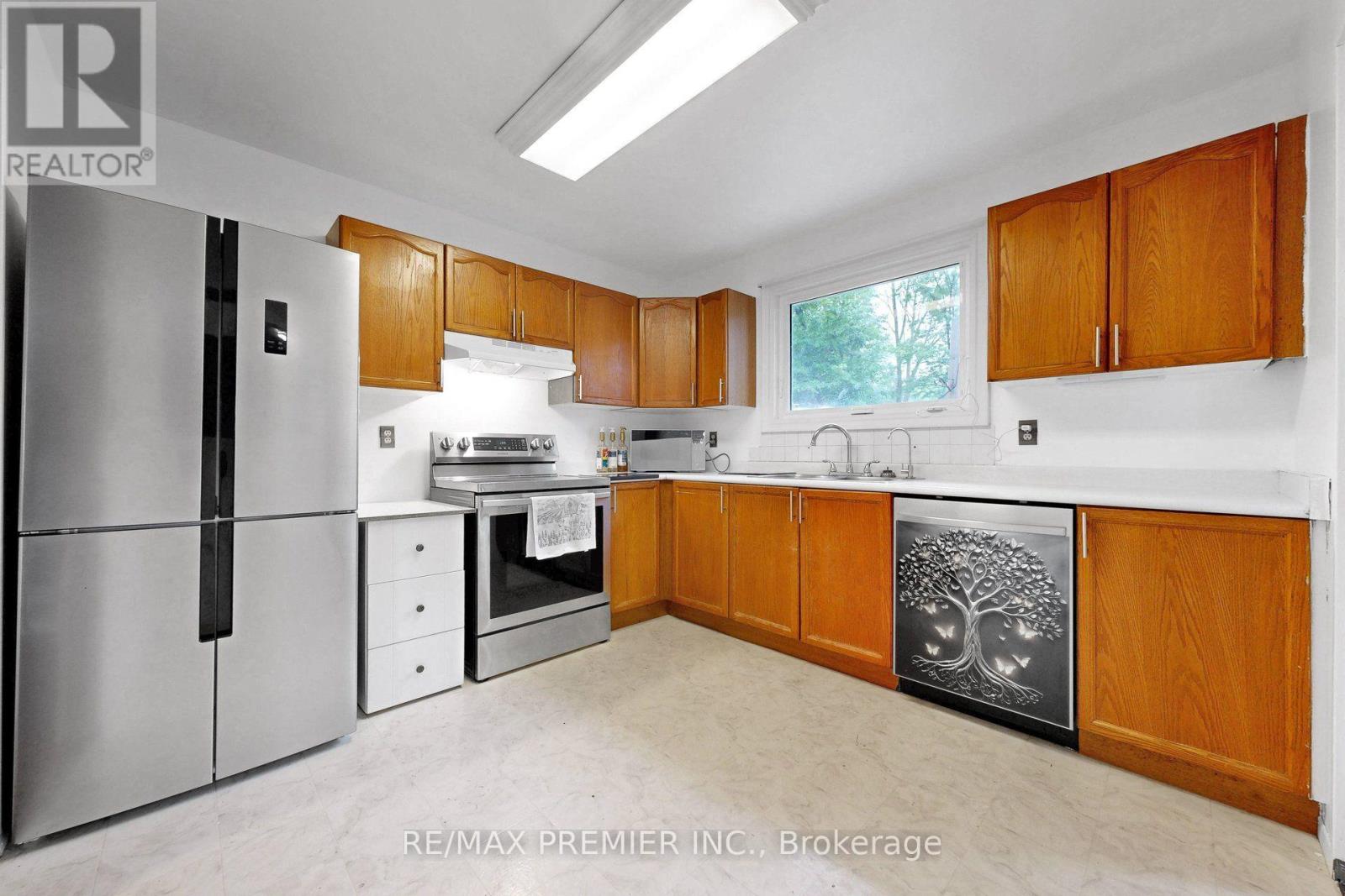 1303 Clearview Drive, Severn, Ontario  L3V 6H4 - Photo 4 - S13636466