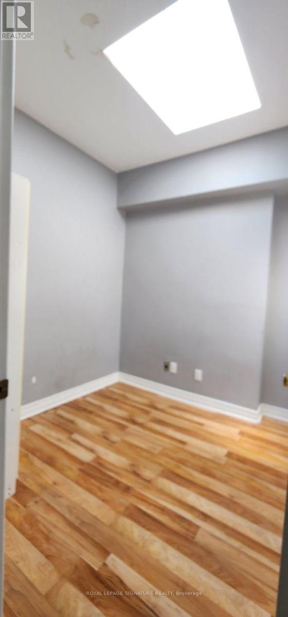 1285a St. Clair Avenue, Toronto, Ontario  M6E 1B8 - Photo 10 - W13609934
