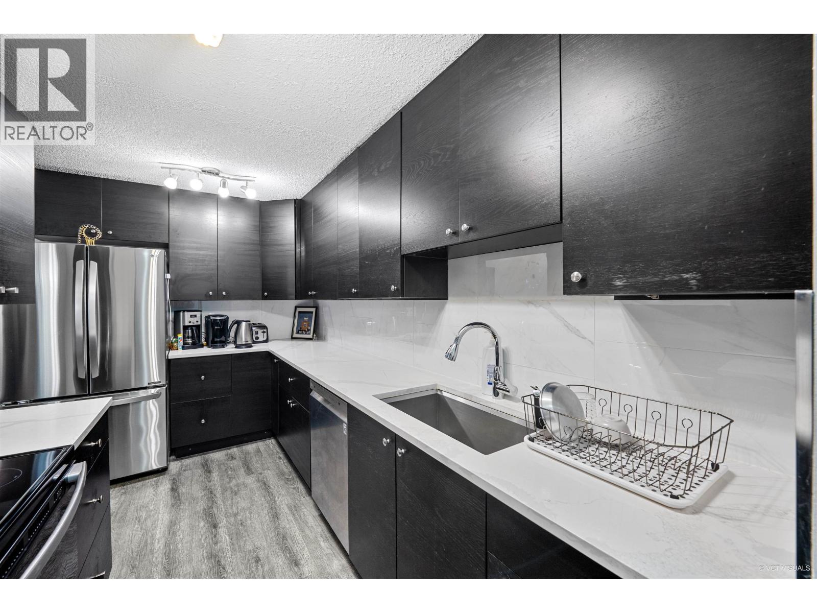 905 2016 Fullerton Avenue, North Vancouver, British Columbia  V7P 3E6 - Photo 3 - R3152086