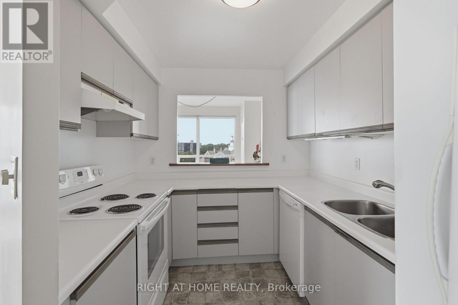 806 - 2267 Lake Shore Boulevard W, Toronto, Ontario  M8V 3X2 - Photo 12 - W13636692