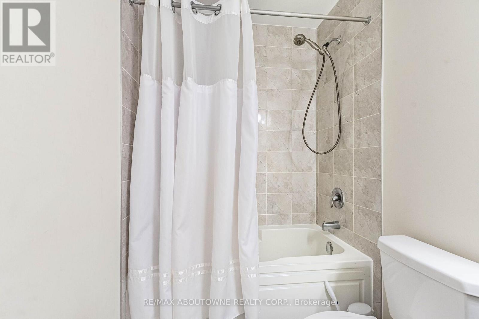 1239 Mulroney Heights, Milton, Ontario  L9E 1G1 - Photo 15 - W13636728