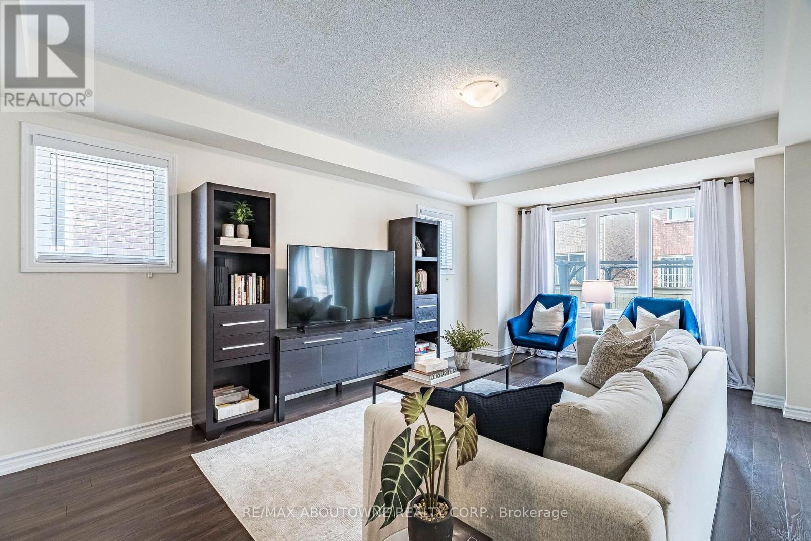 1239 Mulroney Heights, Milton, Ontario  L9E 1G1 - Photo 32 - W13636728