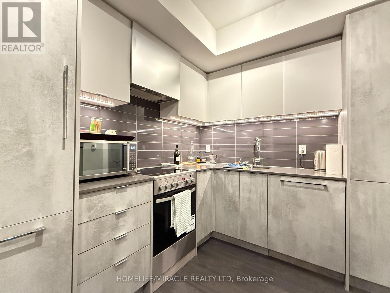 543 - 26 Gibbs Road, Toronto, Ontario  M9B 0E3 - Photo 11 - W13636768